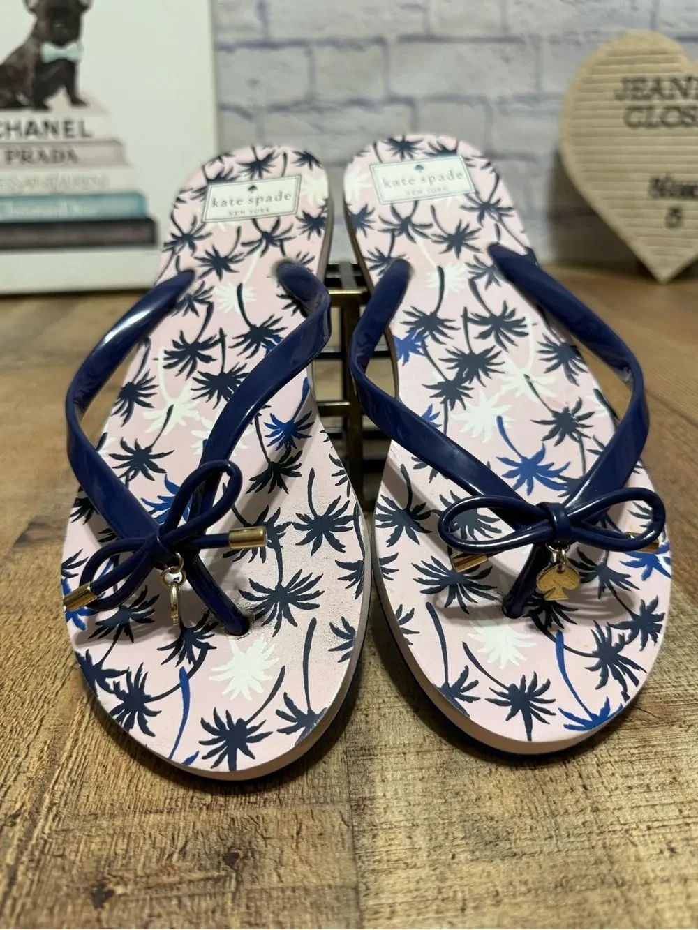 Kate Spade NY Flip Flops Pink Blue Palm Trees Bow Nova Thong Sandals Lightweight